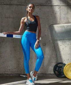 Bench. Crop-Top mit Racerback und Piping -Bench Verkaufsgeschäft 0214f395 2284 54d2 938c cb413ebaf753