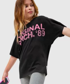 Bench. Fledermausshirt in weiter modischer Form