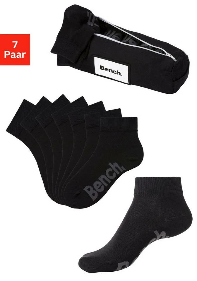Bench. Kurzsocken (Federtasche, 7-Paar) in ansprechendem Mäppchen mit Reißverschluss 2 x anthracite-meliert | 1 x schwarz | 2 x hellgrau-meliert | 2 x weiß, 7 x schwarz, 2 x marine | 1 x dunkelblau | 2 x jeansblau-meliert | 2 x jeans-meliert 1 Bench. Kurzsocken (Federtasche, 7-Paar) in ansprechendem Mäppchen mit Reißverschluss 2 x anthracite-meliert | 1 x schwarz | 2 x hellgrau-meliert | 2 x weiß, 7 x schwarz, 2 x marine | 1 x dunkelblau | 2 x jeansblau-meliert | 2 x jeans-meliert