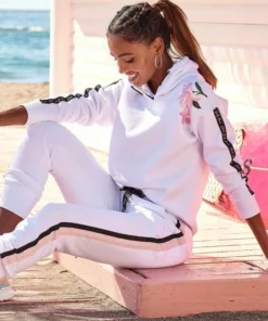 Bench. Hoodie mit bedrucktem Tape und Blumenprint Wei&szlig;, Schwarz, Rauchrosa -Bench Verkaufsgeschäft 146a8532 57c1 5d91 9410 6b95142e424c