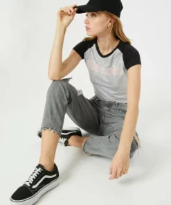 Bench. T-Shirt »TRINA« (1-tlg) -Bench Verkaufsgeschäft 1929128a 5e1f 568b 8165 878112498f89