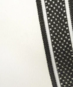 Bench. Kapuzensweatjacke mit Logodruck in Metalloptik Schwarz, Aubergine, Ecru -Bench Verkaufsgeschäft 24149608