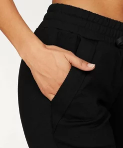 Bench. Relaxhose mit schmalem Bein und Zipper am Saum -Bench Verkaufsgeschäft 24867393