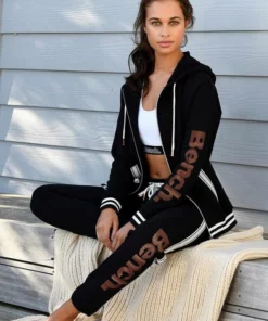 Bench. Sweathose mit Logodruck in Metalloptik Schwarz, Aubergine -Bench Verkaufsgeschäft 27318238