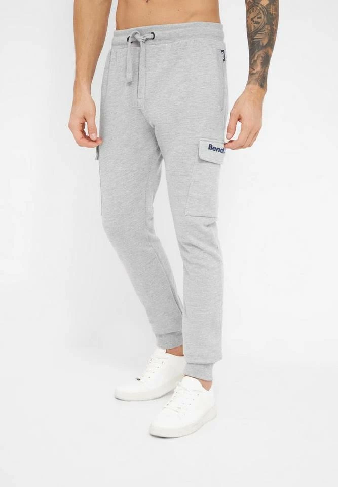 Bench. Jogginghose »Fargo« Stickerei, weiches Innenfinish Grey marl, Schwarz 11 Bench. Jogginghose »Fargo« Stickerei, weiches Innenfinish Grey marl, Schwarz – Bild 11