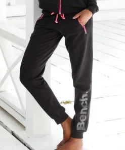 Bench. Relaxhose mit kontrastfarbenen Details Blau-meliert, Schwarz, Grau-meliert 18 Bench. Relaxhose mit kontrastfarbenen Details Blau-meliert, Schwarz, Grau-meliert -Bench Verkaufsgeschäft 32943302