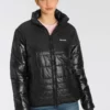 Bench. Steppjacke mit integrierter Kapuze im Kragen