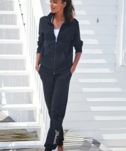 Bench. Relaxhose mit glänzender Logostickerei Hellgrau-melange, Ecru, Schwarz -Bench Verkaufsgeschäft 434dae38 6f6d 59ab b3c7 59ac6422bf51