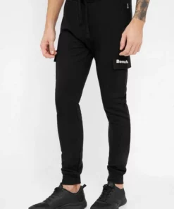 Bench. Jogginghose »Fargo« Stickerei, weiches Innenfinish Grey marl, Schwarz 24 Bench. Jogginghose »Fargo« Stickerei, weiches Innenfinish Grey marl, Schwarz -Bench Verkaufsgeschäft 441f99d8 c34d 54c0 9712 3871f14e6539