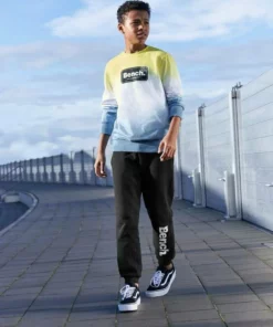 Bench. Sweatshirt »Street Concept« -Bench Verkaufsgeschäft 44a6a6b3 5025 57a6 9455 f30a4883e1bf