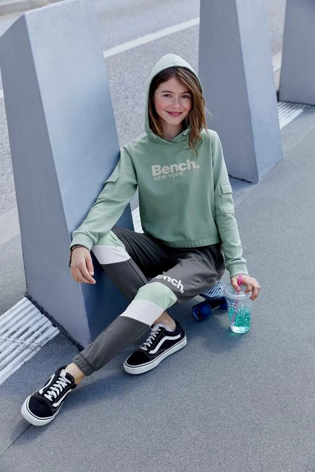 Bench. Sweathose mit farblichen Einsätzen 4 Bench. Sweathose mit farblichen Einsätzen – Bild 4