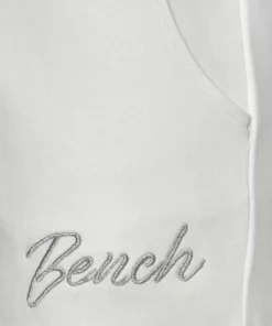 Bench. Relaxshorts mit kleiner glänzenden Logostickerei Hellgrau-melange, Ecru, Schwarz -Bench Verkaufsgeschäft 6559c935 220b 5e32 91a2 905f6caba5f7
