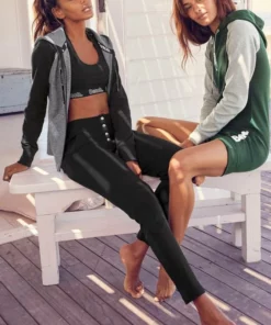 Bench. Kapuzensweatjacke mit farblich abgesetzten Ärmeln Dunkelgr&uuml;n-hellgrau, Schwarz-dunkelgrau, Rosa-wei&szlig; -Bench Verkaufsgeschäft 68059a10 0269 5e54 92a0 b41009a73c69