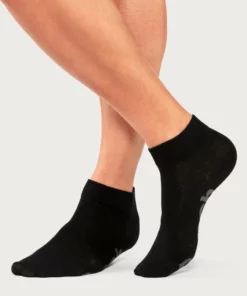 Bench. Kurzsocken (Federtasche, 7-Paar) in ansprechendem Mäppchen mit Reißverschluss 2 x anthracite-meliert | 1 x schwarz | 2 x hellgrau-meliert | 2 x weiß, 7 x schwarz, 2 x marine | 1 x dunkelblau | 2 x jeansblau-meliert | 2 x jeans-meliert 15 Bench. Kurzsocken (Federtasche, 7-Paar) in ansprechendem Mäppchen mit Reißverschluss 2 x anthracite-meliert | 1 x schwarz | 2 x hellgrau-meliert | 2 x weiß, 7 x schwarz, 2 x marine | 1 x dunkelblau | 2 x jeansblau-meliert | 2 x jeans-meliert -Bench Verkaufsgeschäft 6f94d301 823f 5197 9b07 3ee2e37d9646