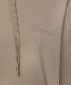 Bench. Kapuzensweatshirt mit Rüschensaum -Bench Verkaufsgeschäft 71877f8f 2f9d 59f0 92b2 184e973aa995
