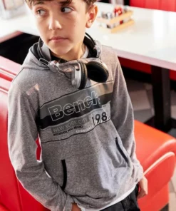 Bench. Langarmshirt -Bench Verkaufsgeschäft 73a3f2bb b92b 5540 b2d2 5e0c70aa68c9