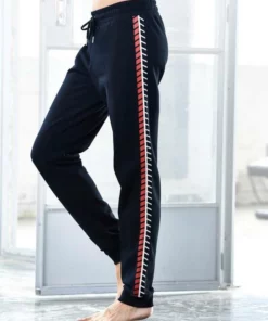 Bench. Sweatjacke im Collegestyle Schwarz, Offwhite-ecru-altwei&szlig;, Rot -Bench Verkaufsgeschäft 783f4d96 0ad2 528f a345 a7be74ad2496 1