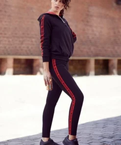 Bench. Kapuzensweatshirt mit Reißverschluss und regulierbaren Saum Ecru, Schwarz, Blau -Bench Verkaufsgeschäft 7edcbe81 0fdd 51e9 b53a 579a6a535695