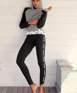 Bench. Kapuzensweatshirt mit farblich abgesetzten Ärmeln und Logodruck Dunkelgr&uuml;n-grau, Wei&szlig;-rosa, Grau-schwarz -Bench Verkaufsgeschäft 8602d416 66c7 5d83 8d06 768fab549999