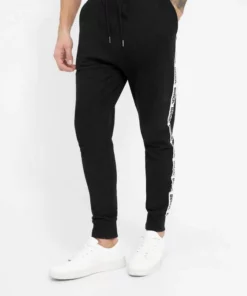 Bench. Jogginghose »Trade« Stickerei, weiches Innenfinish -Bench Verkaufsgeschäft 8ac5ee78 ec0f 56a3 a0ef cc98d1db03a8