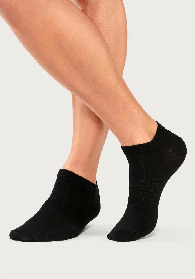 Bench. Sportsocken (Box, 20-Paar) 3 Längen in einer Box 6 x schwarz | 7 x weiß | 7 x grau-meliert, 20 x schwarz 5 Bench. Sportsocken (Box, 20-Paar) 3 Längen in einer Box 6 x schwarz | 7 x weiß | 7 x grau-meliert, 20 x schwarz – Bild 5