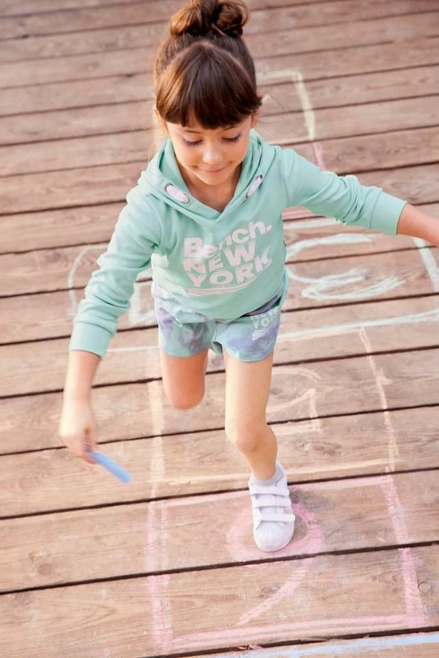 Bench. Langarmshirt mit Kapuze 5 Bench. Langarmshirt mit Kapuze – Bild 5