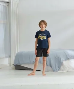 Bench. Pyjama (Packung, 3 tlg) Sommer T-Shirt mit Shorts und langer Hose -Bench Verkaufsgeschäft b896a106 8c8e 5c43 908a 2f658911e250