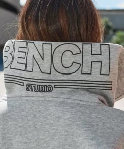 Bench. Sweater mit Stehkragen und Logodruck Schwarz, Altrosa, Grau -Bench Verkaufsgeschäft bebe1253 44ea 5e24 99b6 83a9e9a40fd6