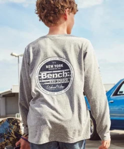 Bench. Langarmshirt »mit Ärmel-und Rückendruck« -Bench Verkaufsgeschäft c4865965 9512 56a0 a5cd 97ec64011072