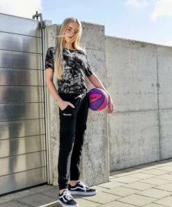 Bench. T-Shirt mit großem Rückenprint, in weiter Form -Bench Verkaufsgeschäft c4ea20b4 5efc 5eaf b831 084a8f36ed72 1