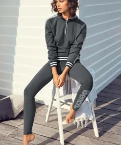 Bench. Leggings mit glänzendem Logodruck 17 Bench. Leggings mit glänzendem Logodruck -Bench Verkaufsgeschäft c868422d 2e98 5e49 a185 e4ac635607fc 1