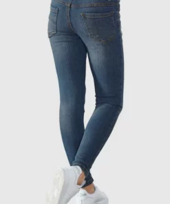 Bench. Stretch-Jeans mit dezenten Abriebeffekten in Super Skinny -Bench Verkaufsgeschäft d62df4cc 4d0c 5c57 8d42 681f6891d9cf