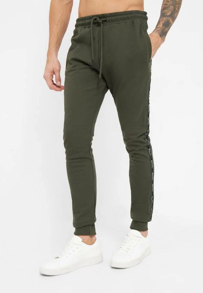 Bench. Jogginghose »Lozell« Stickerei, weiches Innenfinish Schwarz, Khaki 10 Bench. Jogginghose »Lozell« Stickerei, weiches Innenfinish Schwarz, Khaki – Bild 10