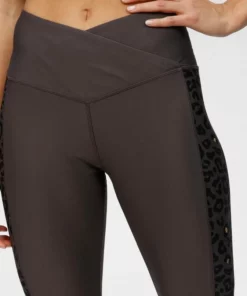 Bench. Caprileggings mit Leodruck und Mesh-Einsatz Black, White-leo -Bench Verkaufsgeschäft e5999d32 c274 5e9a afb2 3f9413dde2e7