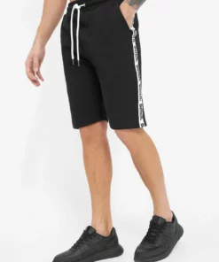 Bench. Shorts »Ping« Stickerei, weiches Innenfinish -Bench Verkaufsgeschäft e932c2ad 5fb0 5ac6 aafa 720e96638ed7