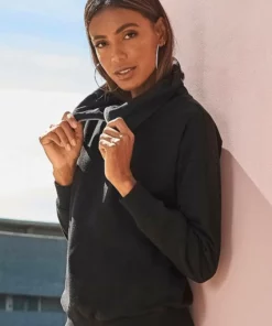 Bench. Sweater mit Stehkragen und Logodruck Schwarz, Altrosa, Grau -Bench Verkaufsgeschäft e957a1a0 c653 5019 b32b 8adf5d450385