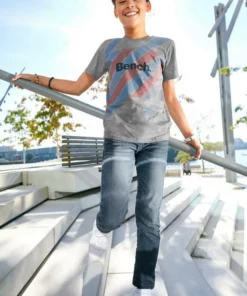 Bench. T-Shirt -Bench Verkaufsgeschäft f3cacae5 c69b 51bb 8143 07039531e84c